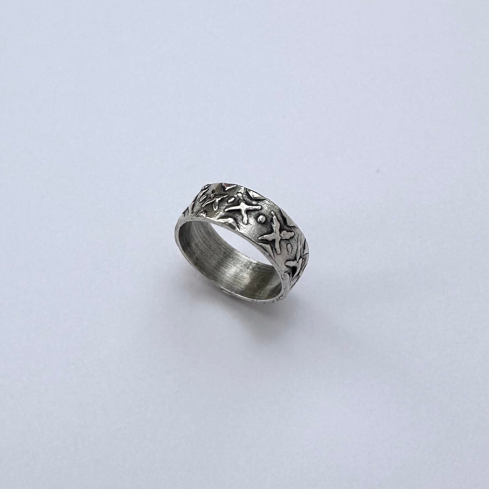 Organic Patterned Band Ring