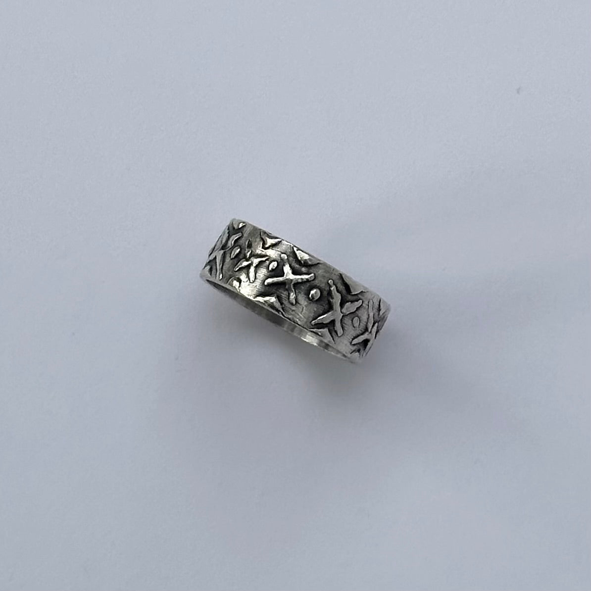 Organic Patterned Band Ring