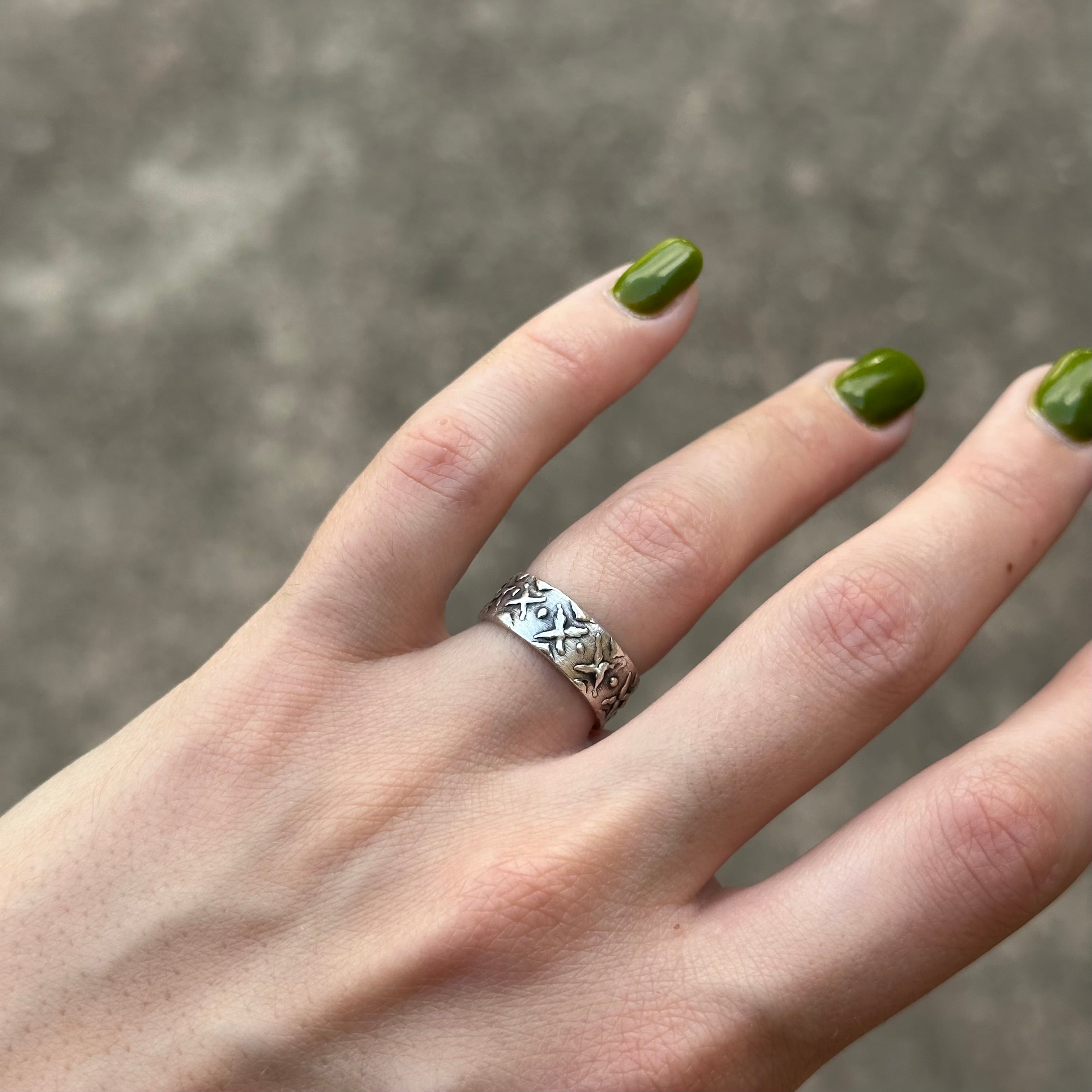 Organic Patterned Band Ring
