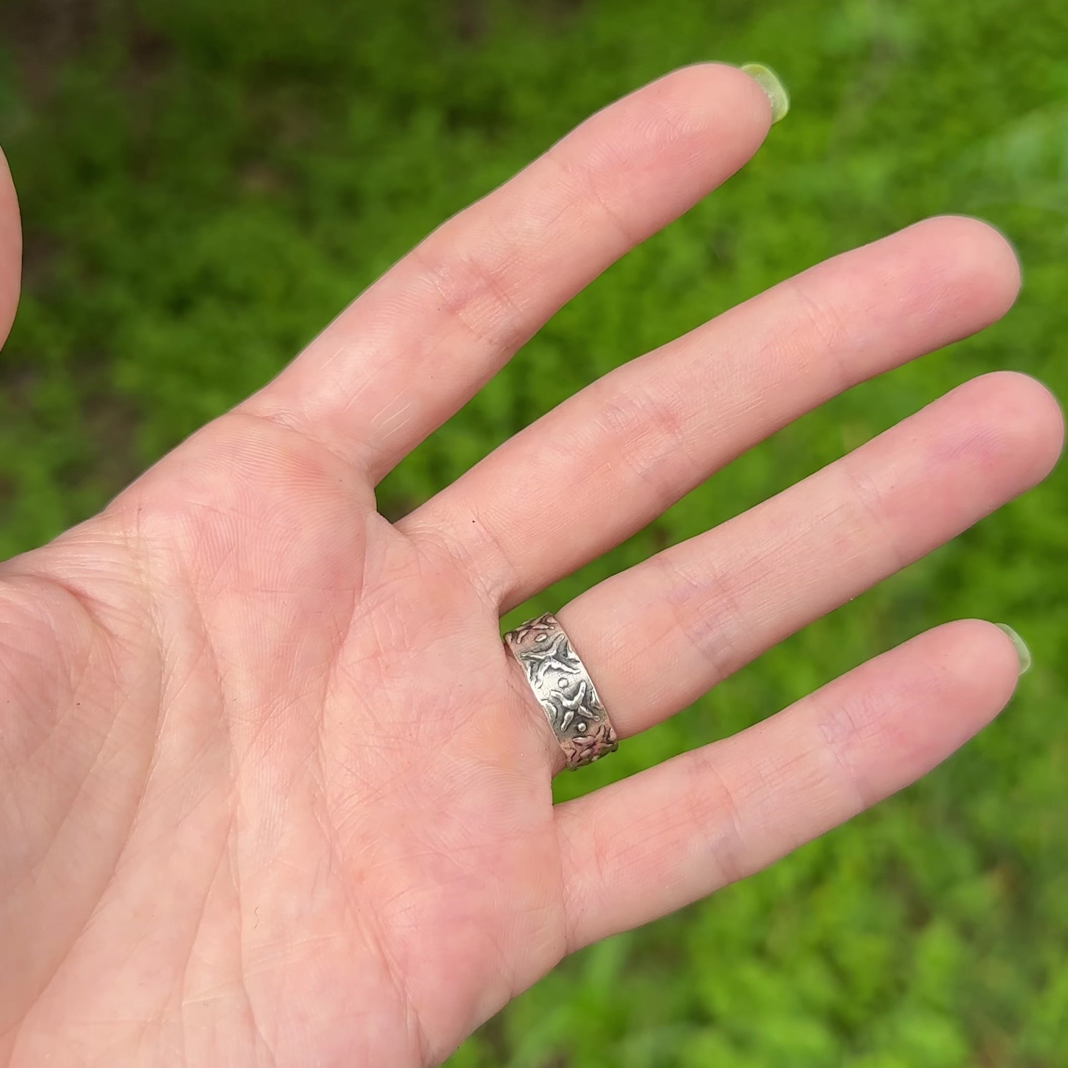 Organic Patterned Band Ring